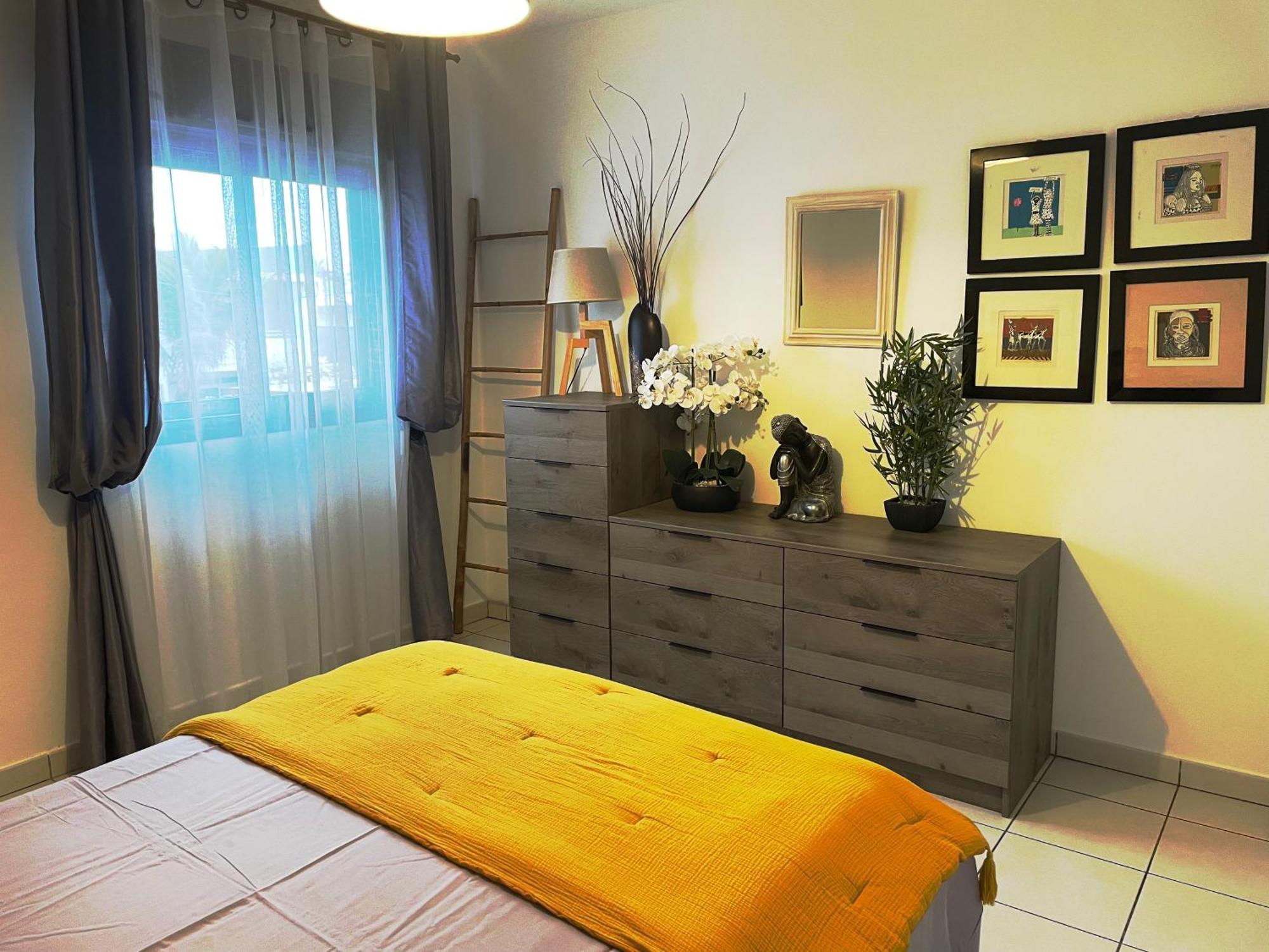 Kazalena Apartment Сен-Пиер Екстериор снимка